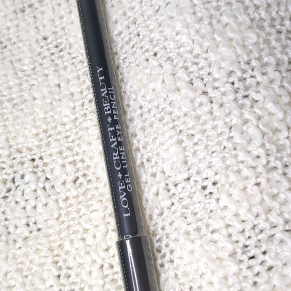 LOVE•CRAFT•BEAUTY Gel Line Eye Pencil in Searchlight, 1.21g/0.042oz - Picture 4 of 9